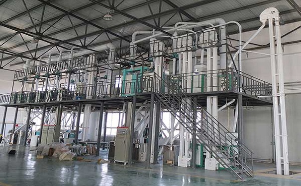 振動篩在玉米深加工設(shè)備中用于物料分層、清理雜質(zhì)